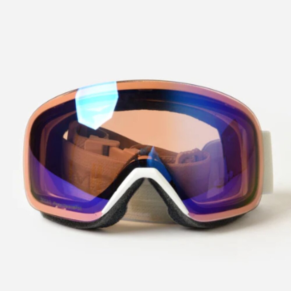 SMITH Skyline Photochromic Snow Goggle- USED